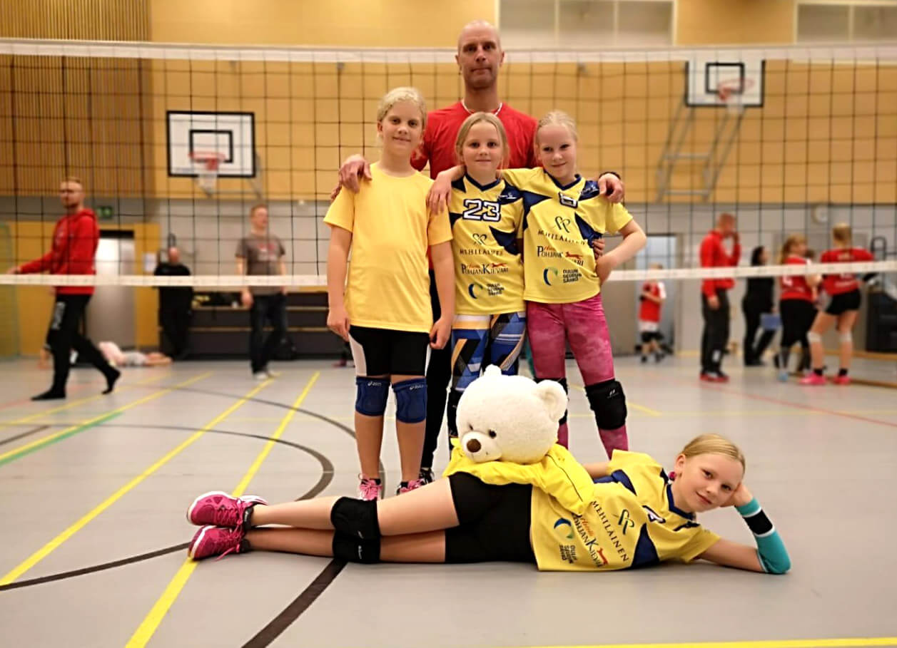 E-tyttöjen joukkue Pantterit