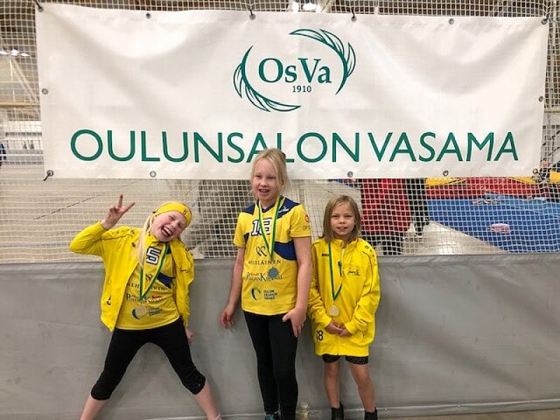 E-tyttöjen joukkue Villikissat