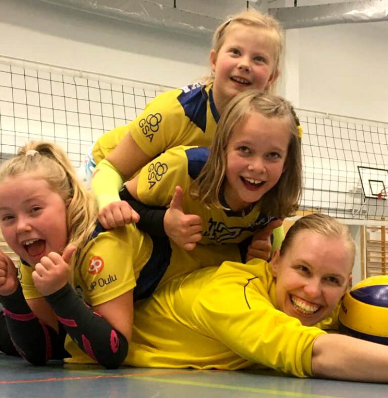E-tyttöjen joukkue Leopardit
