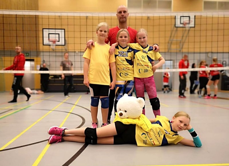 E-tyttöjen joukkue Pantterit